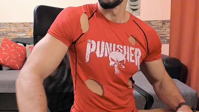 Snapshot of HotHunkTrainer chatting on February 2, 2026, 9:08 am HotHunkTrainer online show from February 2, 2026, 9:08 am