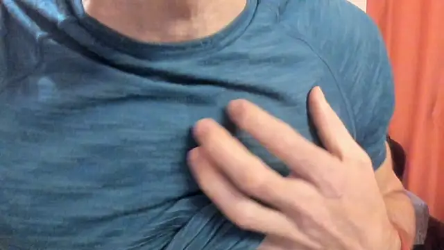 Snapshot of HotHunkTrainer chatting on March 1, 2026, 9:42 am HotHunkTrainer online show from March 1, 2026, 9:42 am