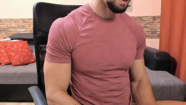 Snapshot of HotHunkTrainer chatting on February 8, 2026, 9:51 am HotHunkTrainer online show from February 8, 2026, 9:51 am