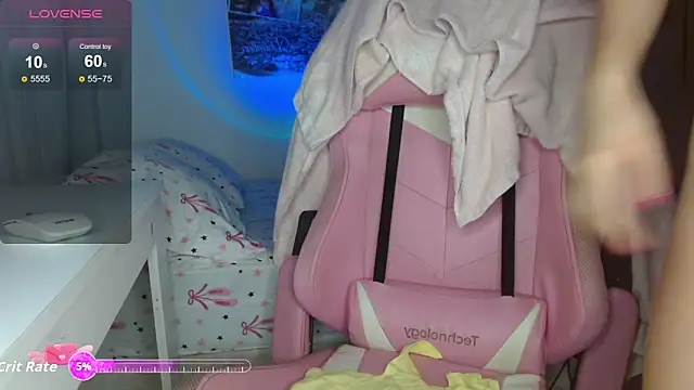 Snapshot of sexy_valentina1 chatting on November 28, 2025, 1:06 am sexy valentina1 online show from November 28, 2025, 1:06 am