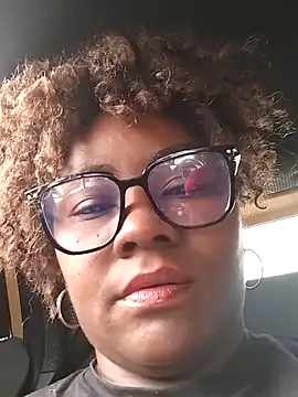 kaorysquirt online show from October 9, 2025, 1:44 pm