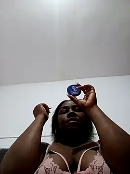 kaorysquirt online show from November 17, 2025, 10:14 pm