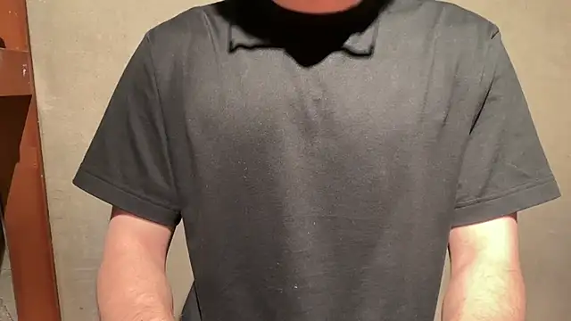 rickyyy0201 online show from February 1, 2025, 3:28 pm