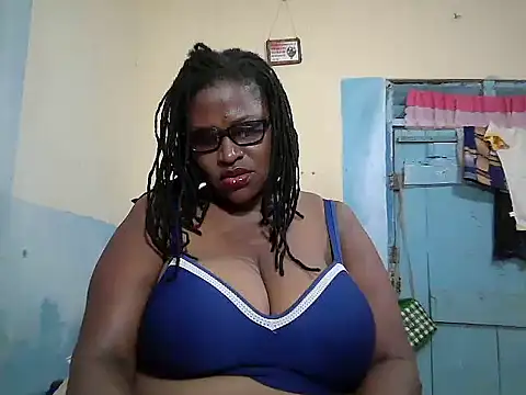 Snapshot of sexy_bigboobss chatting on January 9, 2026, 6:42 am sexy bigboobss online show from January 9, 2026, 6:42 am