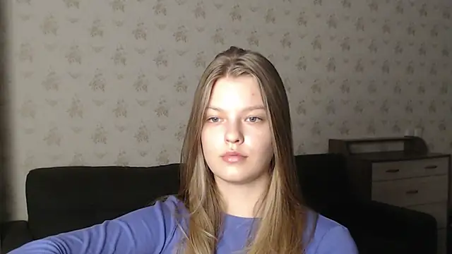 Snapshot of EmySway chatting on December 30, 2024, 1:47 pm EmySway online show from December 30, 2024, 1:47 pm