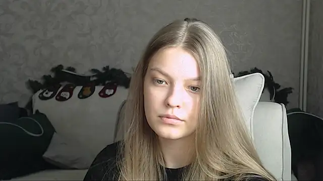 Snapshot of EmySway chatting on January 28, 2025, 4:52 pm EmySway online show from January 28, 2025, 4:52 pm