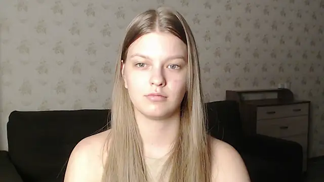 Snapshot of EmySway chatting on February 10, 2025, 1:44 pm EmySway online show from February 10, 2025, 1:44 pm