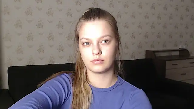 Snapshot of EmySway chatting on February 24, 2025, 5:42 pm EmySway online show from February 24, 2025, 5:42 pm