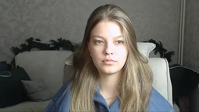 Snapshot of EmySway chatting on January 30, 2025, 1:33 am EmySway online show from January 30, 2025, 1:33 am