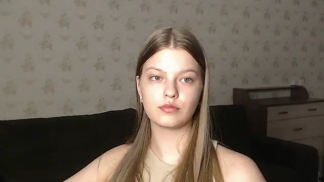 Snapshot of EmySway chatting on March 19, 2025, 2:57 pm EmySway online show from March 19, 2025, 2:57 pm