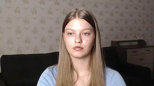 Snapshot of EmySway chatting on March 11, 2025, 1:56 pm EmySway online show from March 11, 2025, 1:56 pm