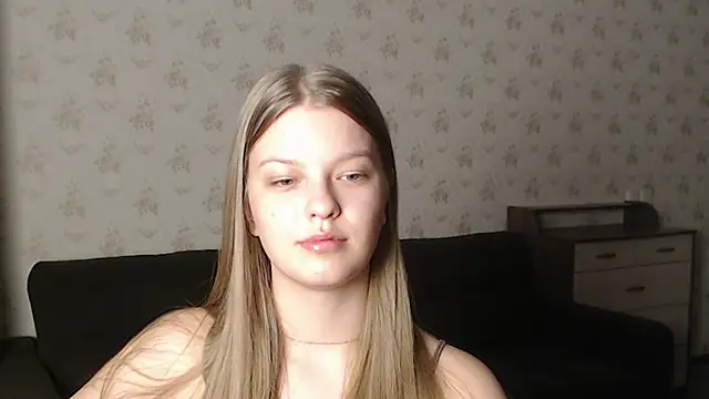 Snapshot of EmySway chatting on January 18, 2025, 7:26 pm EmySway online show from January 18, 2025, 7:26 pm