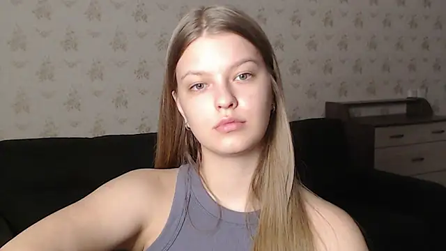 Snapshot of EmySway chatting on February 23, 2025, 6:01 pm EmySway online show from February 23, 2025, 6:01 pm