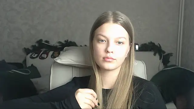 Snapshot of EmySway chatting on January 7, 2025, 5:31 pm EmySway online show from January 7, 2025, 5:31 pm