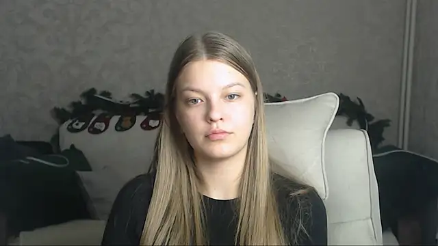 Snapshot of EmySway chatting on January 7, 2025, 8:52 pm EmySway online show from January 7, 2025, 8:52 pm