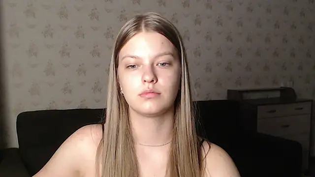Snapshot of EmySway chatting on December 28, 2024, 5:46 pm EmySway online show from December 28, 2024, 5:46 pm