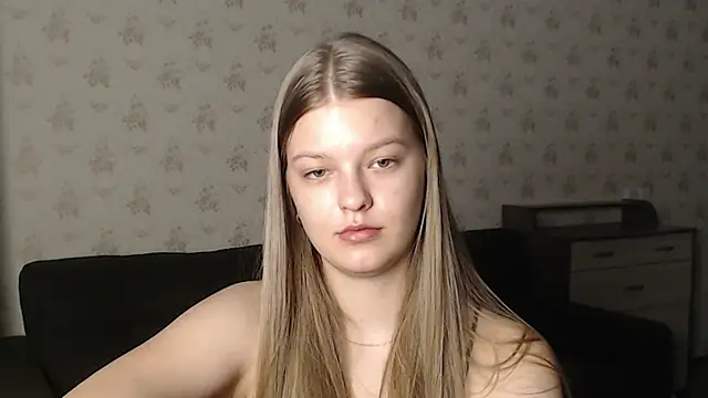 Snapshot of EmySway chatting on December 27, 2024, 4:54 pm EmySway online show from December 27, 2024, 4:54 pm