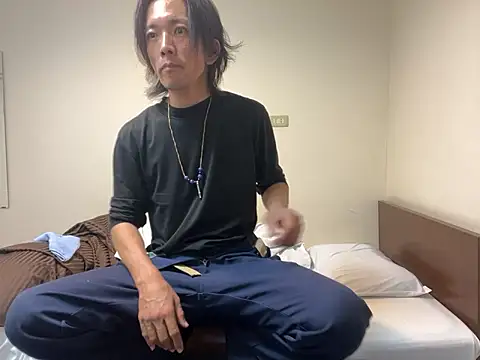 Snapshot of Katakuriko-Denpun chatting on November 4, 2025, 9:02 am Katakuriko-Denpun online show from November 4, 2025, 9:02 am