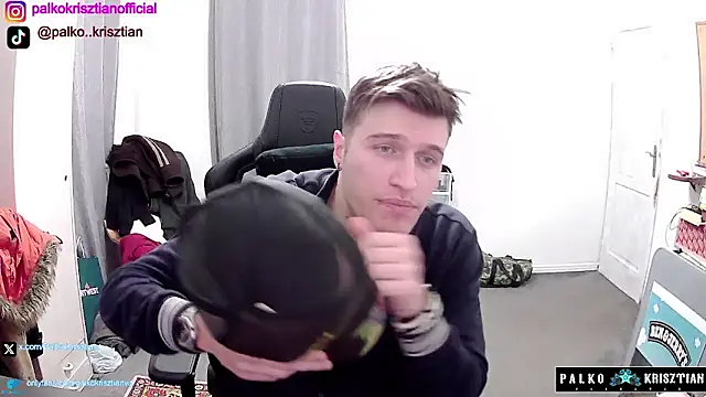 PKrisztian online show from December 22, 2025, 10:54 pm