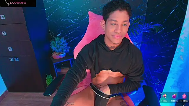 Palo santo online show from October 11, 2025, 8:04 am