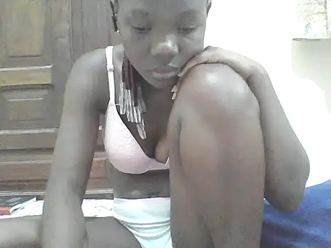 Snapshot of Ebony_Sweetcandy chatting on February 14, 2026, 2:12 am Ebony Sweetcandy online show from February 14, 2026, 2:12 am