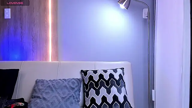 SymonPrince online show from November 28, 2025, 3:07 am