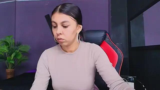 Snapshot of Juliet_Nasty chatting on October 10, 2025, 12:17 pm Juliet Nasty online show from October 10, 2025, 12:17 pm