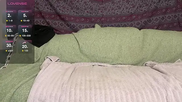 GlitterKitty108 online show from February 25, 2026, 12:33 am