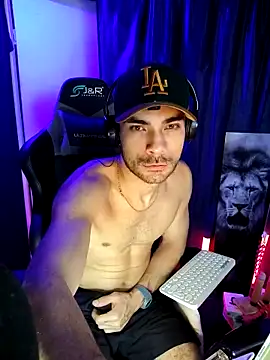 sexyboycolombi4 online show from March 4, 2025, 5:21 am