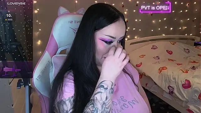 og maddison online show from December 15, 2024, 9:20 pm