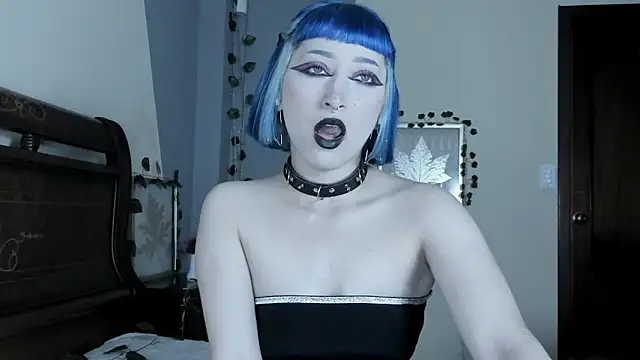 Snapshot of BlueBerry____ chatting on September 17, 2025, 8:33 pm BlueBerry online show from September 17, 2025, 8:33 pm