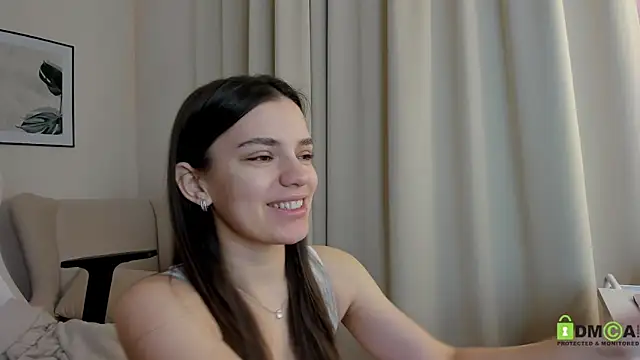 SuzyJamess online show from February 1, 2025, 2:05 am