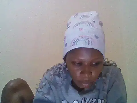 Snapshot of CharlotteDee chatting on November 7, 2025, 6:34 pm CharlotteDee online show from November 7, 2025, 6:34 pm