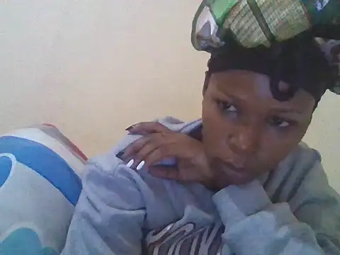 Snapshot of CharlotteDee chatting on October 25, 2025, 4:44 am CharlotteDee online show from October 25, 2025, 4:44 am