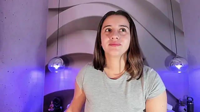 LanaHerondale online show from March 5, 2025, 8:43 am