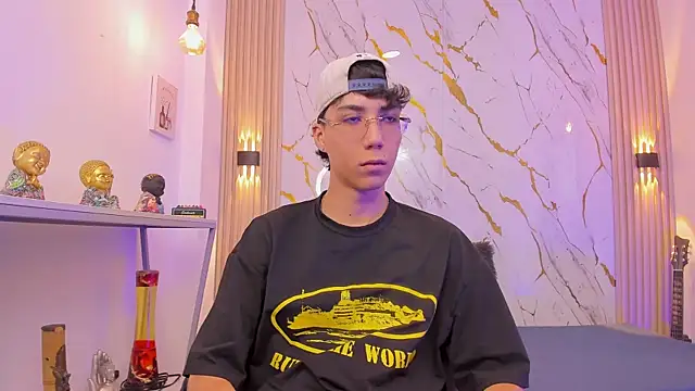 Nikolay Gregori online show from April 6, 2026, 4:19 am