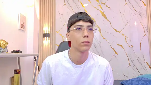 Snapshot of Nikolay_Gregori chatting on July 5, 2026, 4:06 am Nikolay Gregori online show from July 5, 2026, 4:06 am