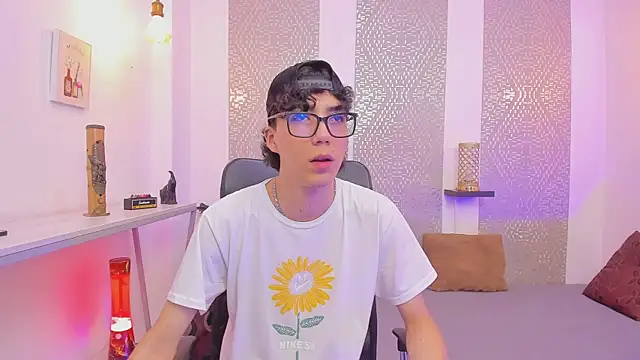 Nikolay Gregori online show from October 16, 2025, 4:21 am