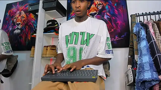 Snapshot of Pantera_black_21 chatting on October 13, 2025, 10:06 am Pantera black 21 online show from October 13, 2025, 10:06 am