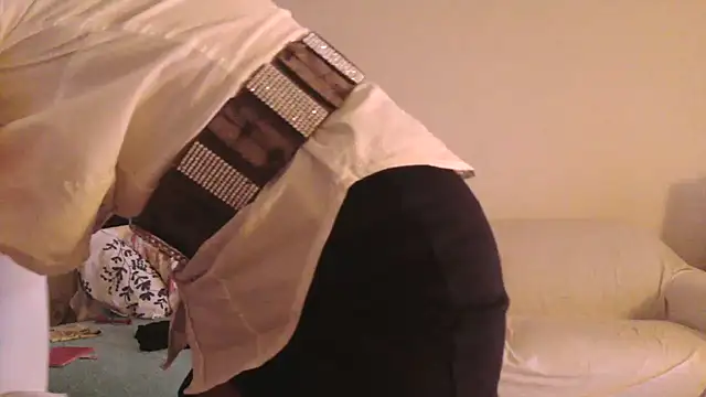 fragrance72 online show from February 5, 2026, 5:20 pm