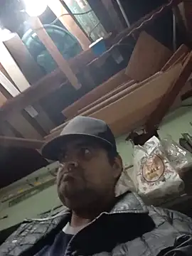 Miguel16i online show from December 5, 2025, 7:29 am