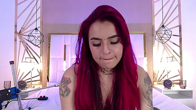 Snapshot of valeriee_millerr_ chatting on February 8, 2025, 12:28 am valeriee millerr online show from February 8, 2025, 12:28 am