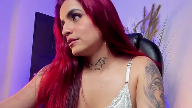 Snapshot of valeriee_millerr_ chatting on March 21, 2025, 10:39 pm valeriee millerr online show from March 21, 2025, 10:39 pm