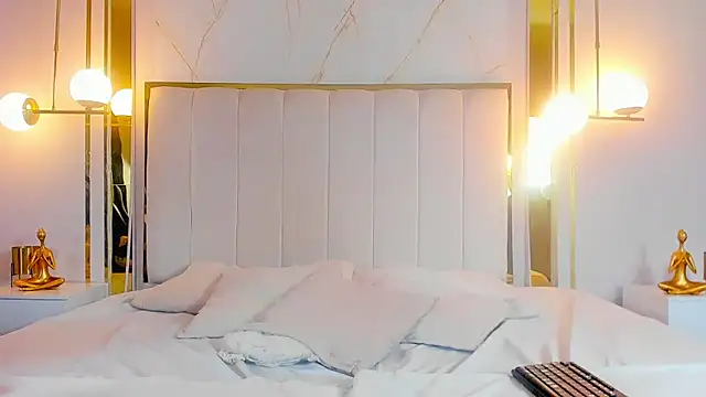 Snapshot of valeriee_millerr_ chatting on January 17, 2025, 6:33 pm valeriee millerr online show from January 17, 2025, 6:33 pm