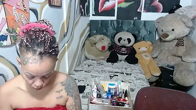 manzanahot9 online show from June 6, 2026, 8:36 pm