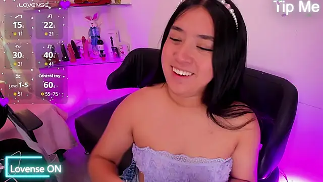 NikyBrookss online show from March 12, 2026, 12:42 pm