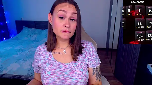 Cutie-Melanie online show from October 7, 2025, 1:23 pm