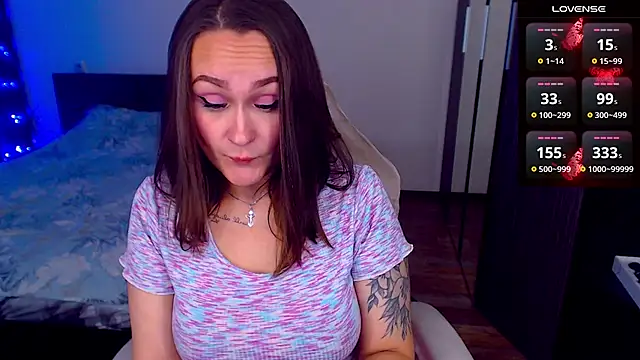 Cutie-Melanie online show from October 9, 2025, 11:27 pm