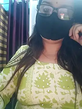 Aishwaryaa 69 online show from October 7, 2025, 4:41 pm