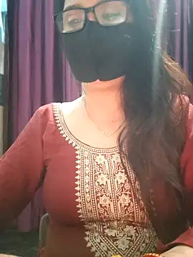 Aishwaryaa 69 online show from November 7, 2025, 3:27 pm